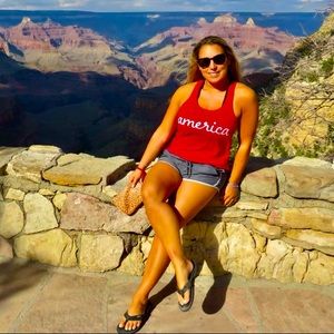 Meet your Posher, Amanda